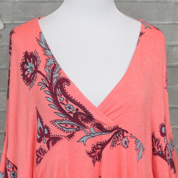 Free People Maui Wowie Coral Printed Kaftan Top - Picture 4 of 8